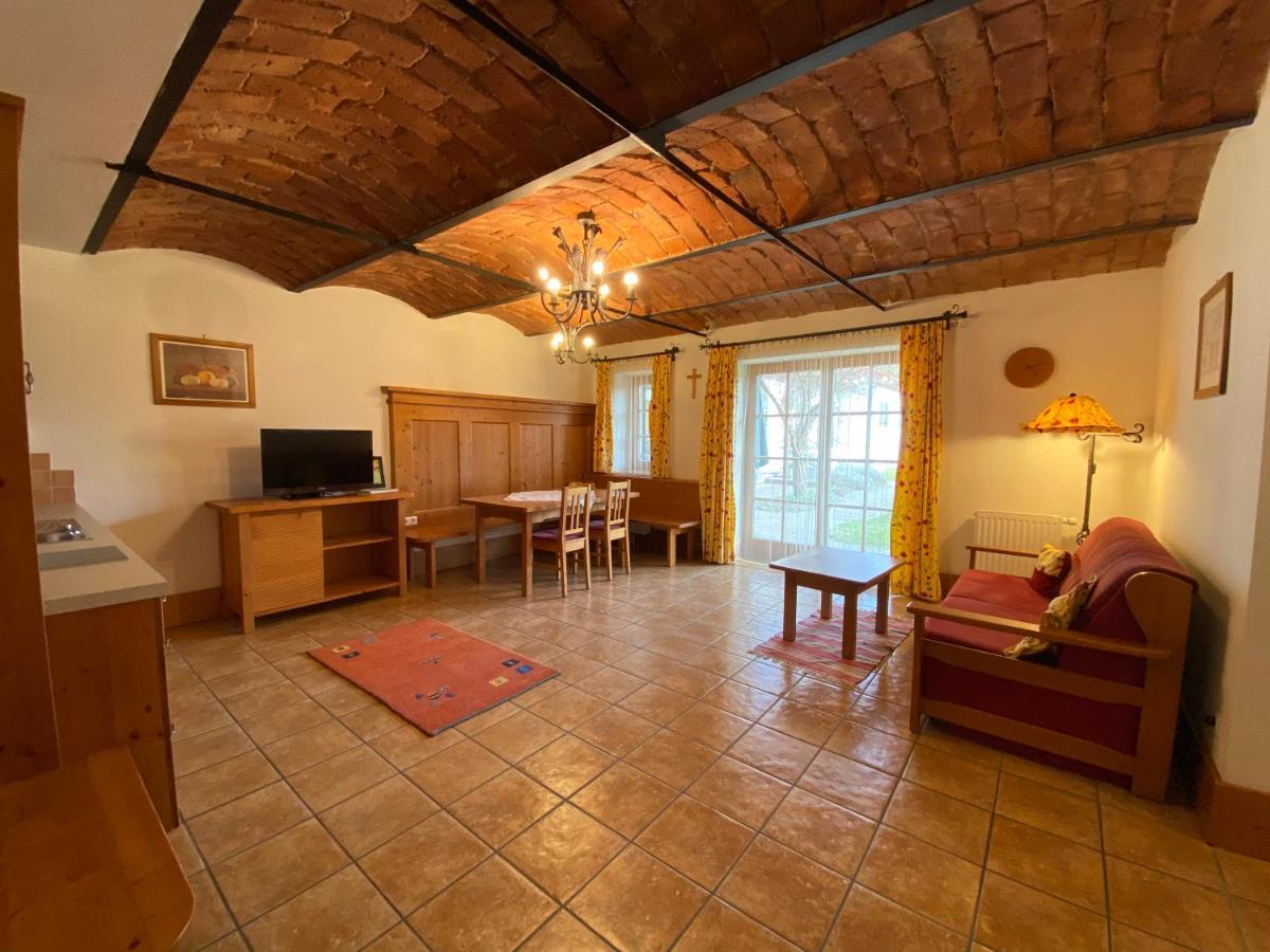 Kuerbishof Gartner Villa Fehring Buitenkant foto