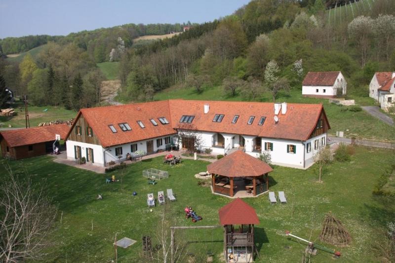 Kuerbishof Gartner Villa Fehring Buitenkant foto